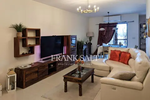 3 Bedroom Apartment For Sale in Zejtun