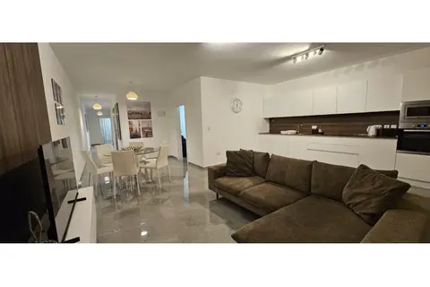 3 Bedroom Apartment For Sale in Swieqi
