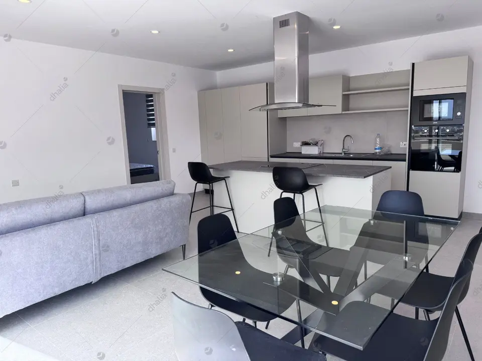 2 bedroom Penthouse to rent in Mosta