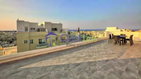 2 bedroom Penthouse to rent in St. Julians
