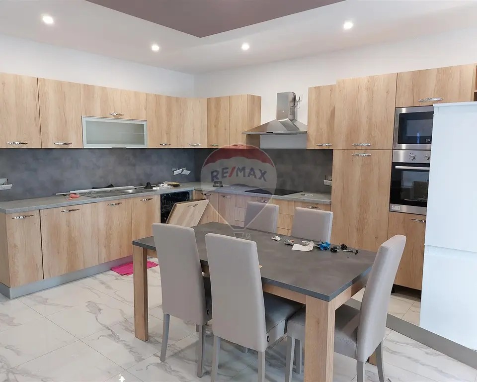 2 bedroom Maisonette to rent in Ta' l-Ibragg