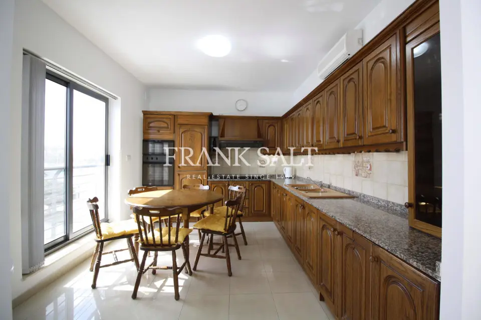Gzira, Furnished Apartment