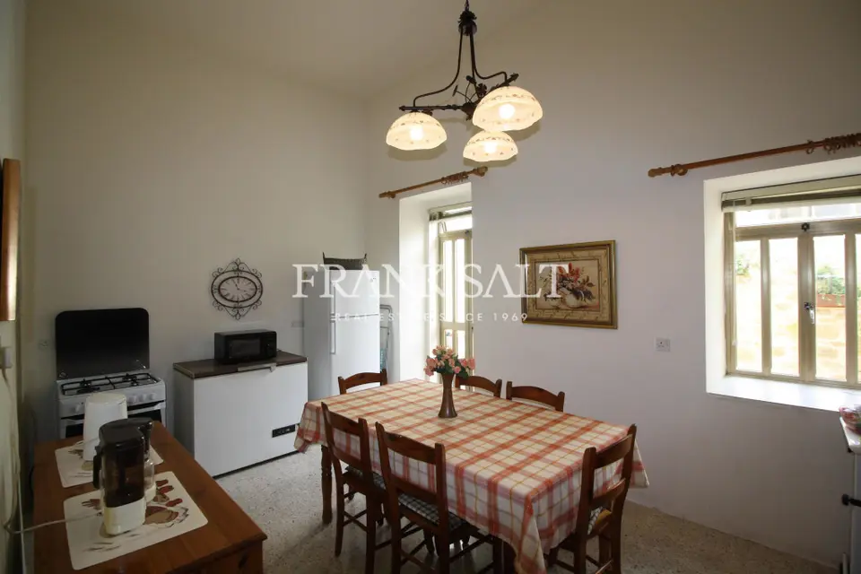 Sliema, Furnished Town House