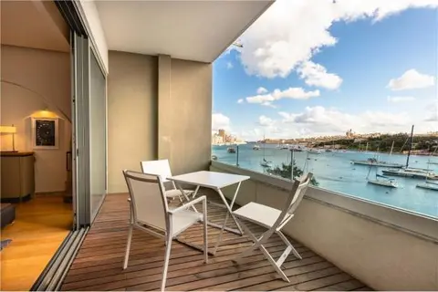 3 bedroom Apartment to rent in Sliema