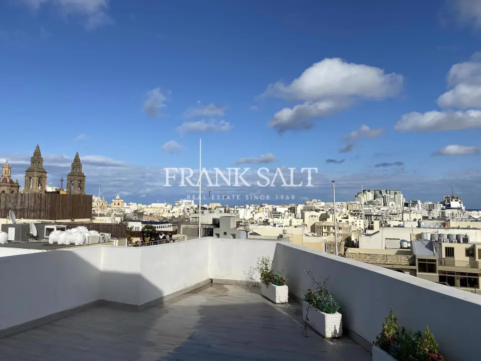 Sliema, Penthouse