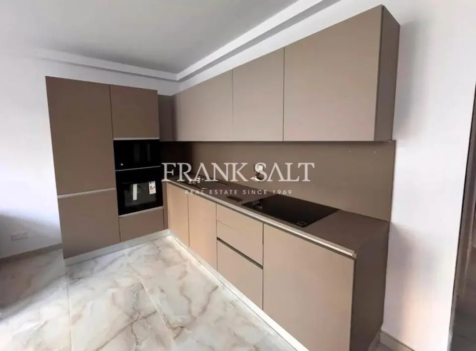Gzira Furnished Apartment