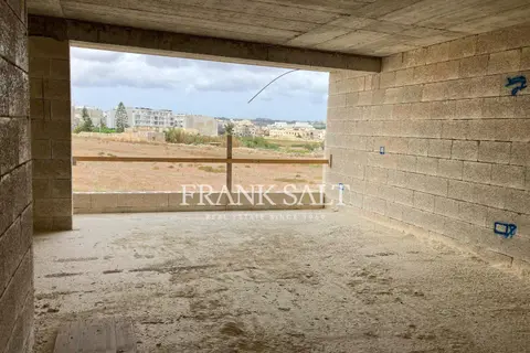 3 Bedroom Apartment For Sale in Lija