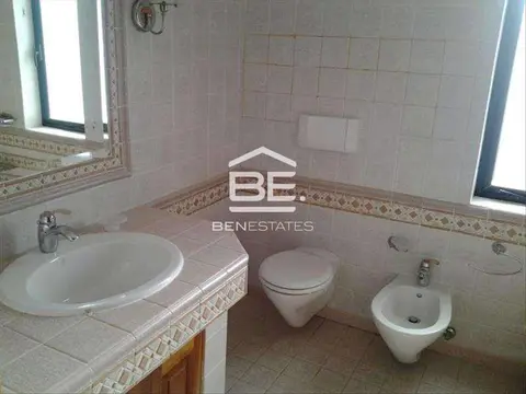 4 bedroom Villa to rent in Madliena