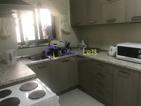 1 bedroom Room to rent in Pembroke
