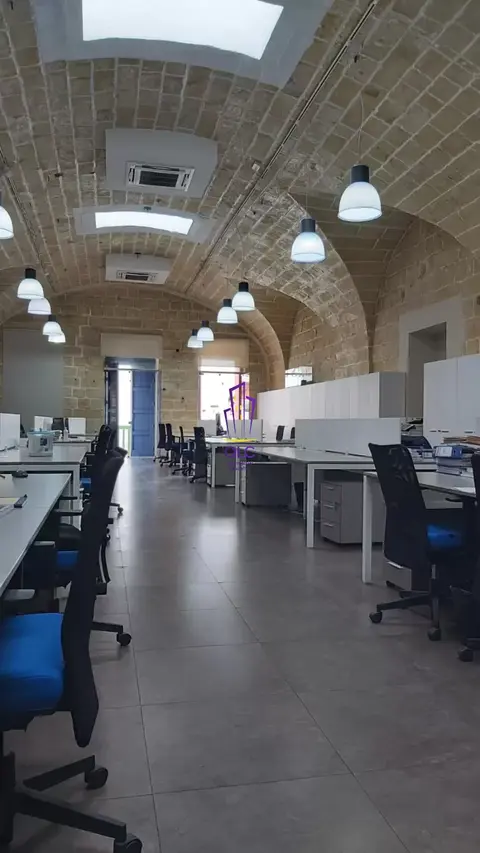 Office to rent in Valletta