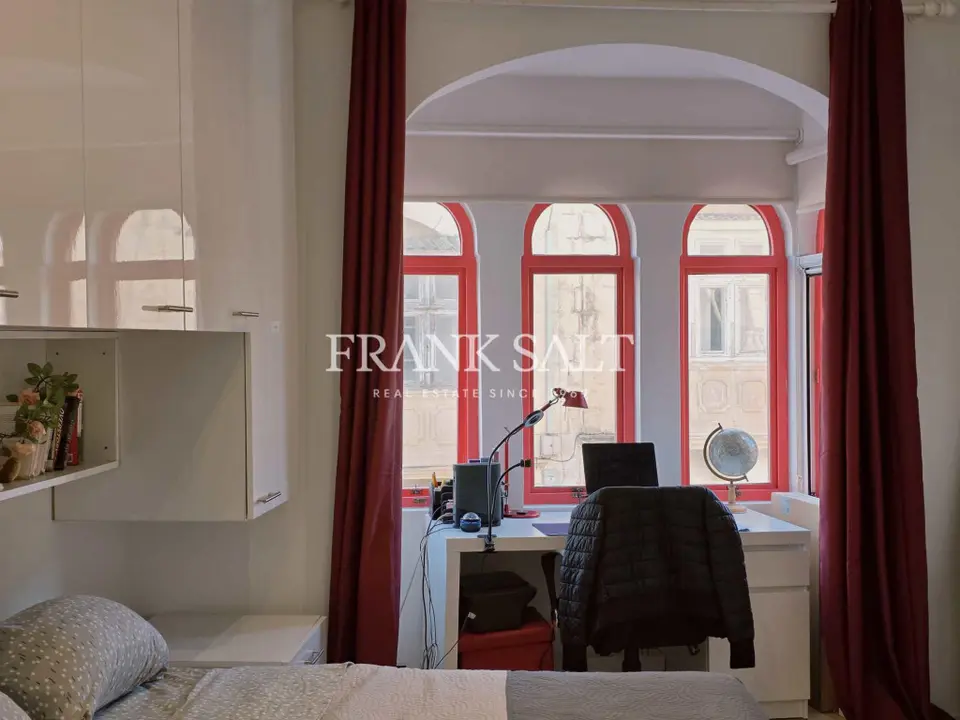 Victoria Furnished Townhouse