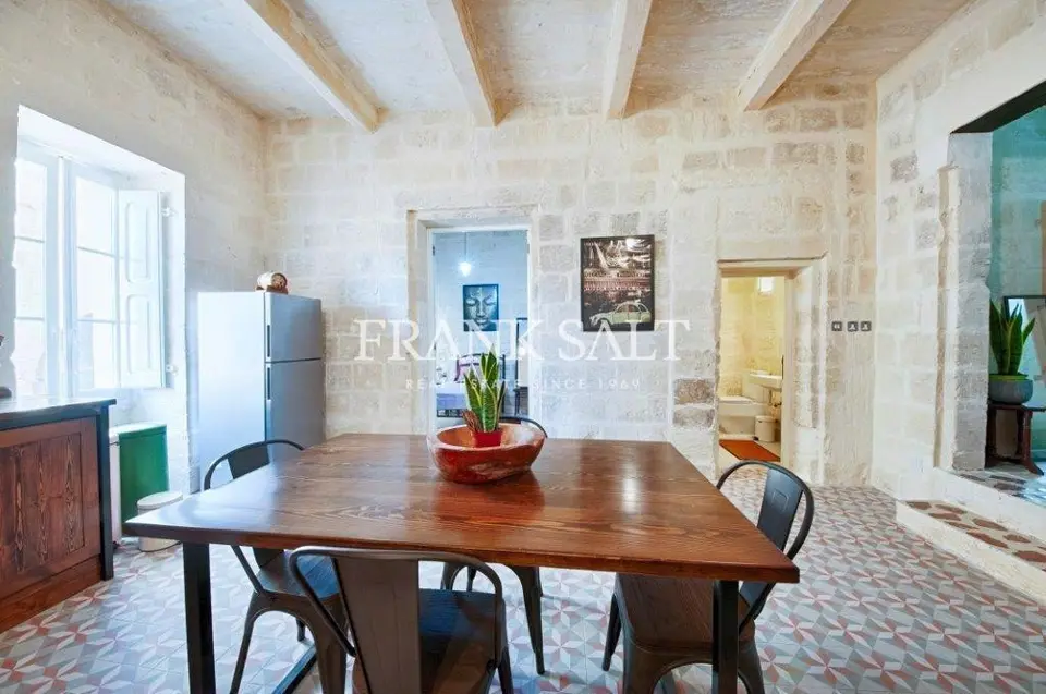 Valletta, Furnished Apartment