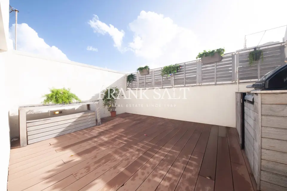 Sliema, Furnished Town House
