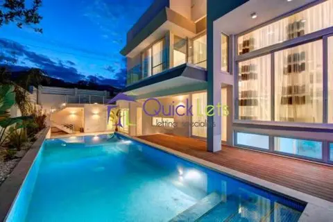 3 bedroom Semi Detached Villa  to rent in Iklin
