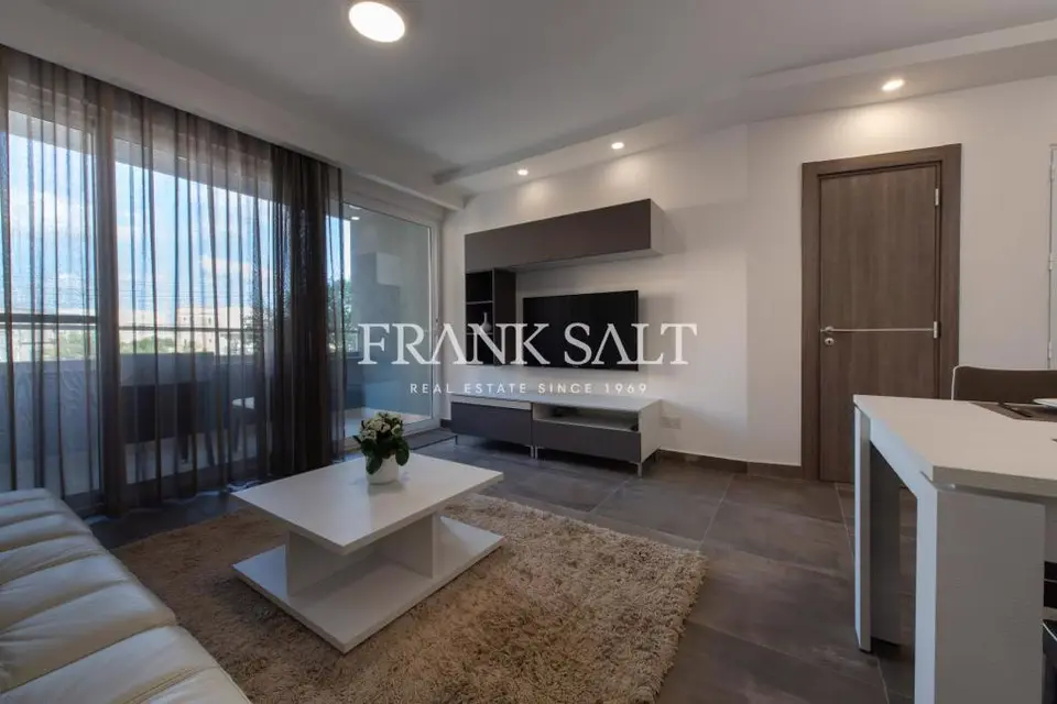 2 bedroom Apartment to rent in Ta' Xbiex