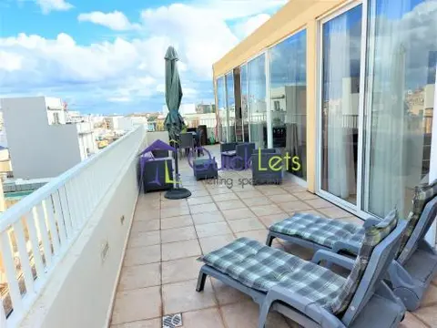 2 bedroom Penthouse to rent in Gzira