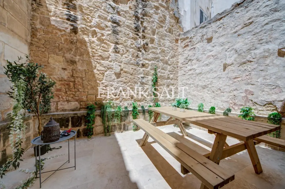 Sliema, Finished, Townhouse