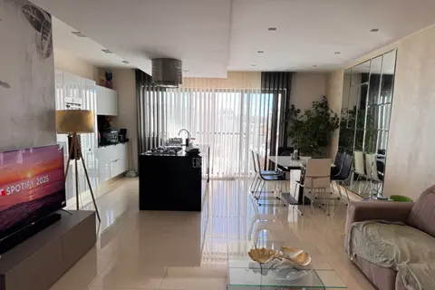 3 Bedroom Penthouse For Sale in Marsascala
