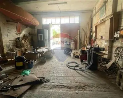 Garage (Residential) for sale in Birzebbuga