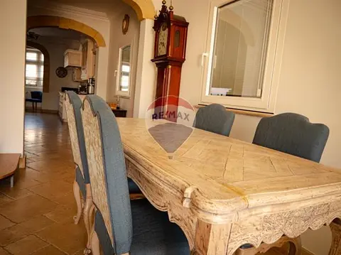 8 bedroom Townhouse for sale in St Julian's