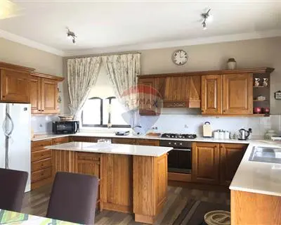 3 bedroom Maisonette Semi-detached to rent in St Julian's