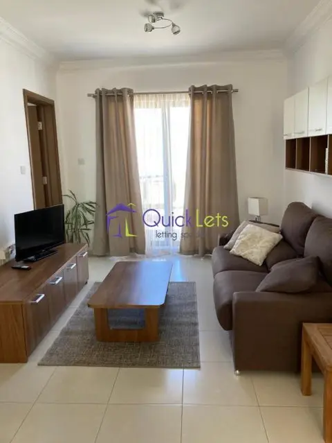2 bedroom Penthouse to rent in Gzira