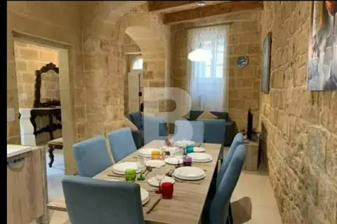 4 Bedroom House of Character To Rent in Zabbar