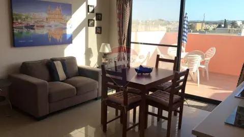 2 bedroom Penthouse to rent in Mosta