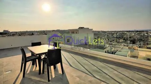 2 bedroom Penthouse to rent in St. Julians