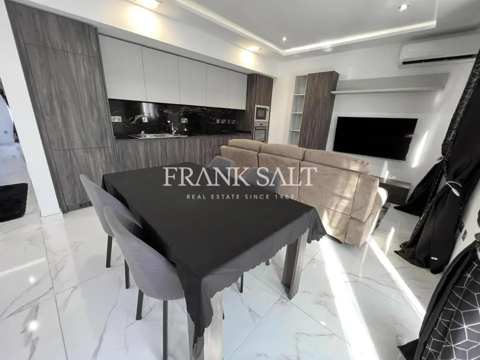 Sliema, Penthouse