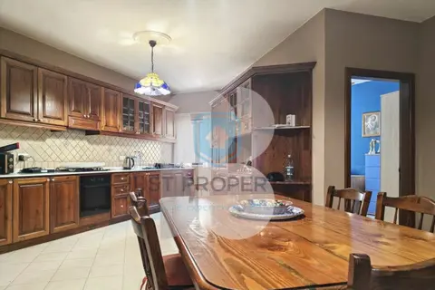 3 Bedroom Maisonette For Sale in Naxxar