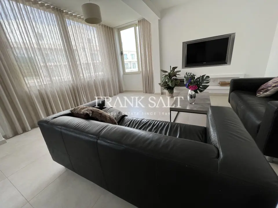 Qawra, Apartment