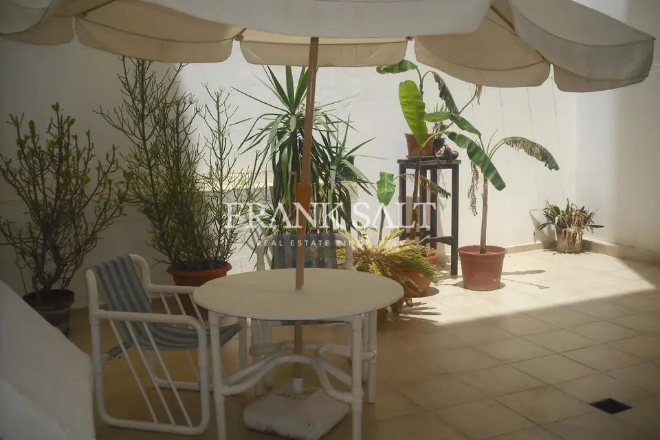 Swieqi, Furnished Maisonette