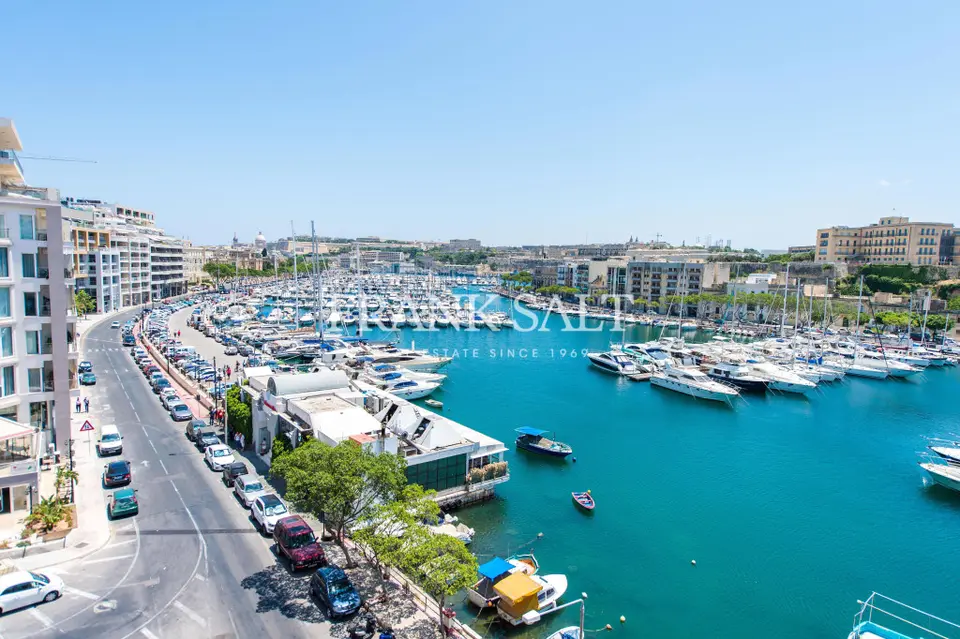 3 bedroom Apartment to rent in Ta' Xbiex