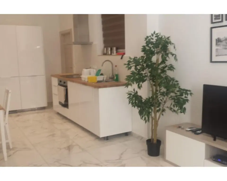 2 bedroom Maisonette to rent in Gzira