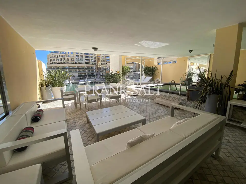 Portomaso, Apartment