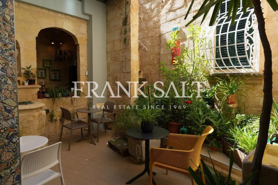 Qormi, Townhouse