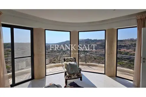 2 Bedroom Apartment For Sale in Xemxija