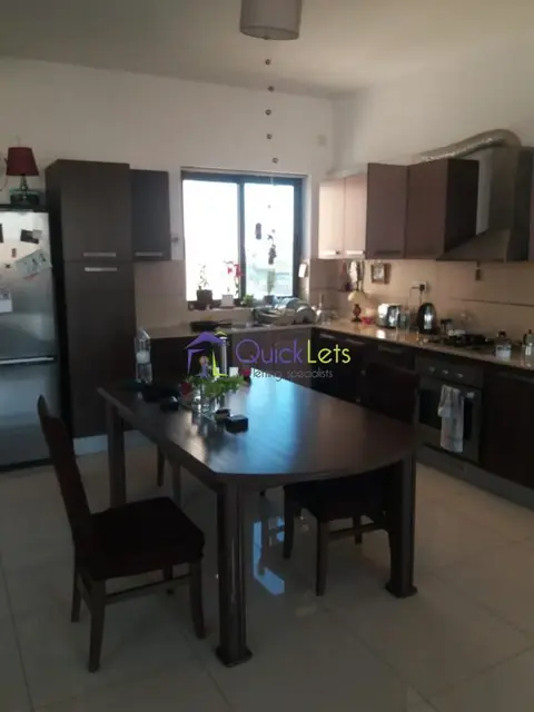 3 bedroom Apartment to rent in Gharghur