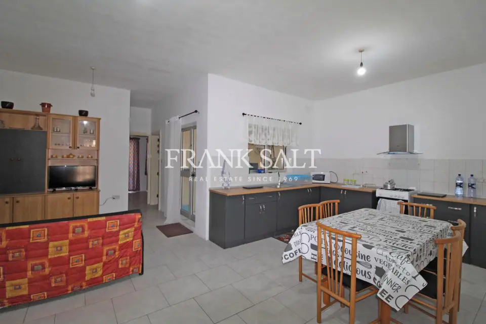 Zejtun, Furnished Elevated Maisonette