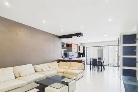 3 Bedroom Apartment For Sale in Marsascala
