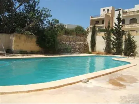 Terraced House for sale in Gozo - Ghajnsielem