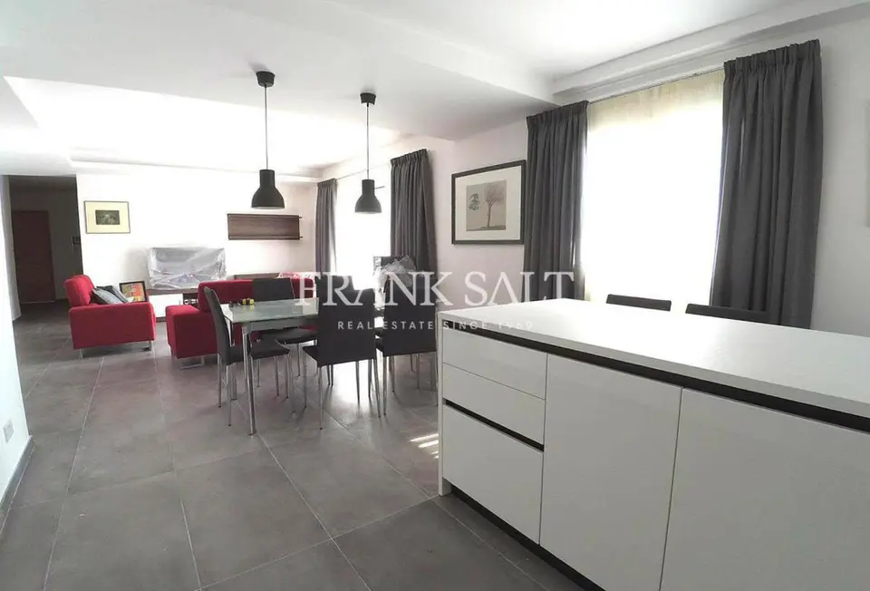 Xemxija, Apartment