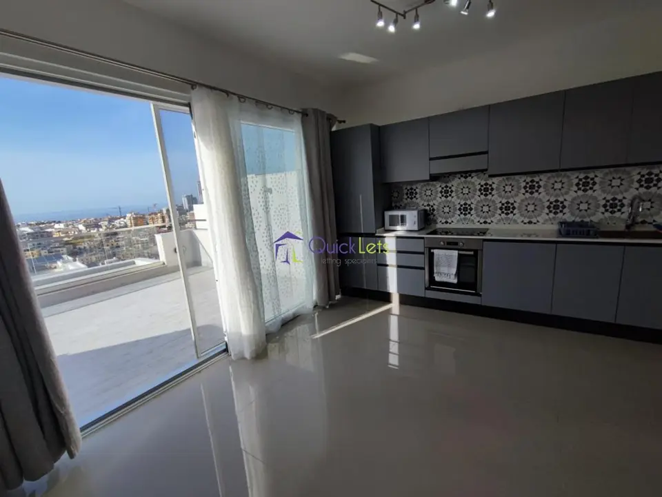 1 bedroom Penthouse to rent in St. Julians