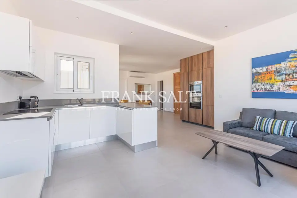 Sliema, Furnished Penthouse
