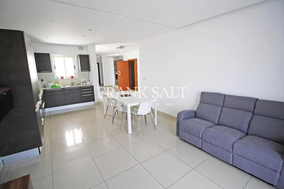 Gzira, Furnished Apartment