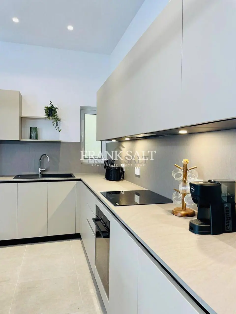 Gzira, Apartment