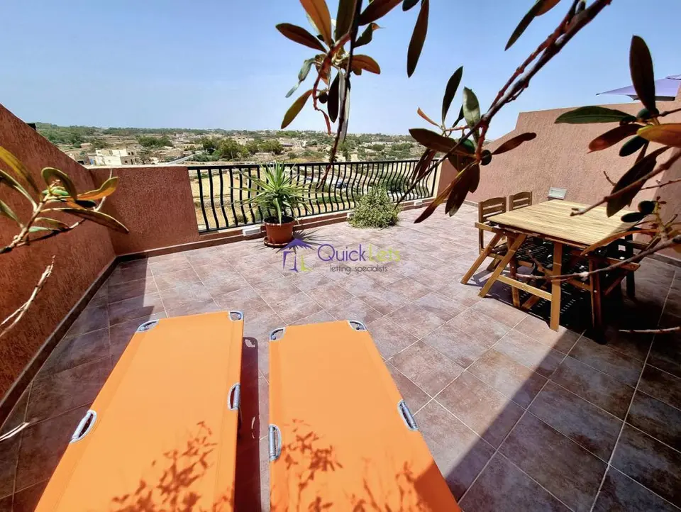 2 bedroom Penthouse to rent in Marsaskala
