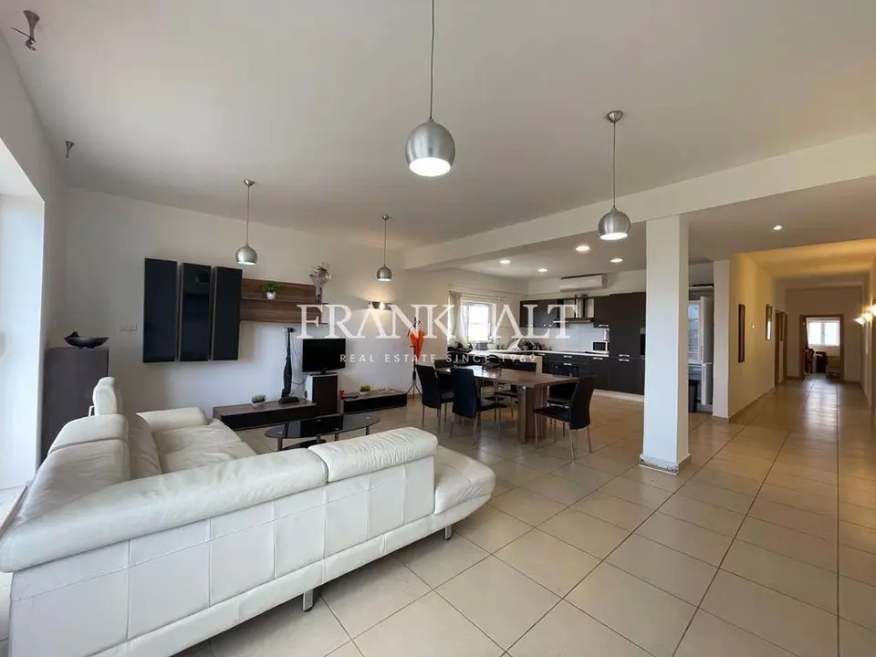Swieqi, Furnished Apartment