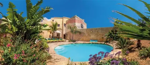 4 bedroom Farmhouse to rent in Zejtun